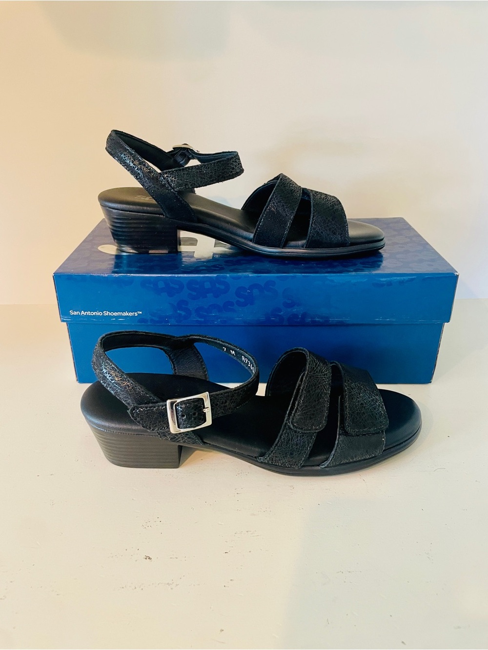 NEW Sas Savanna Black Sandal Web 7 Leather Heel Wedge Timeless